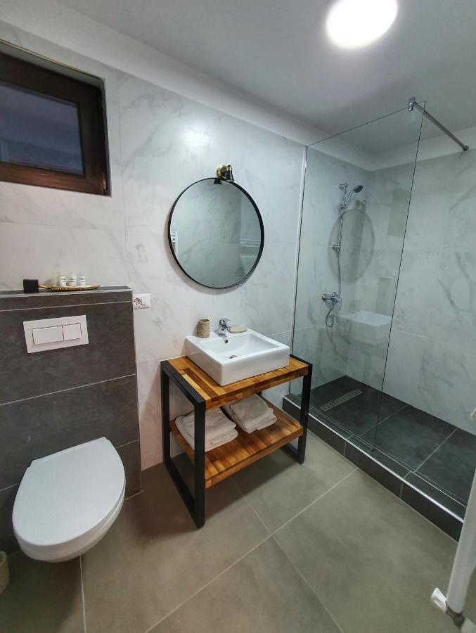 Vily Luxury Rooms Focşani Exteriér fotografie