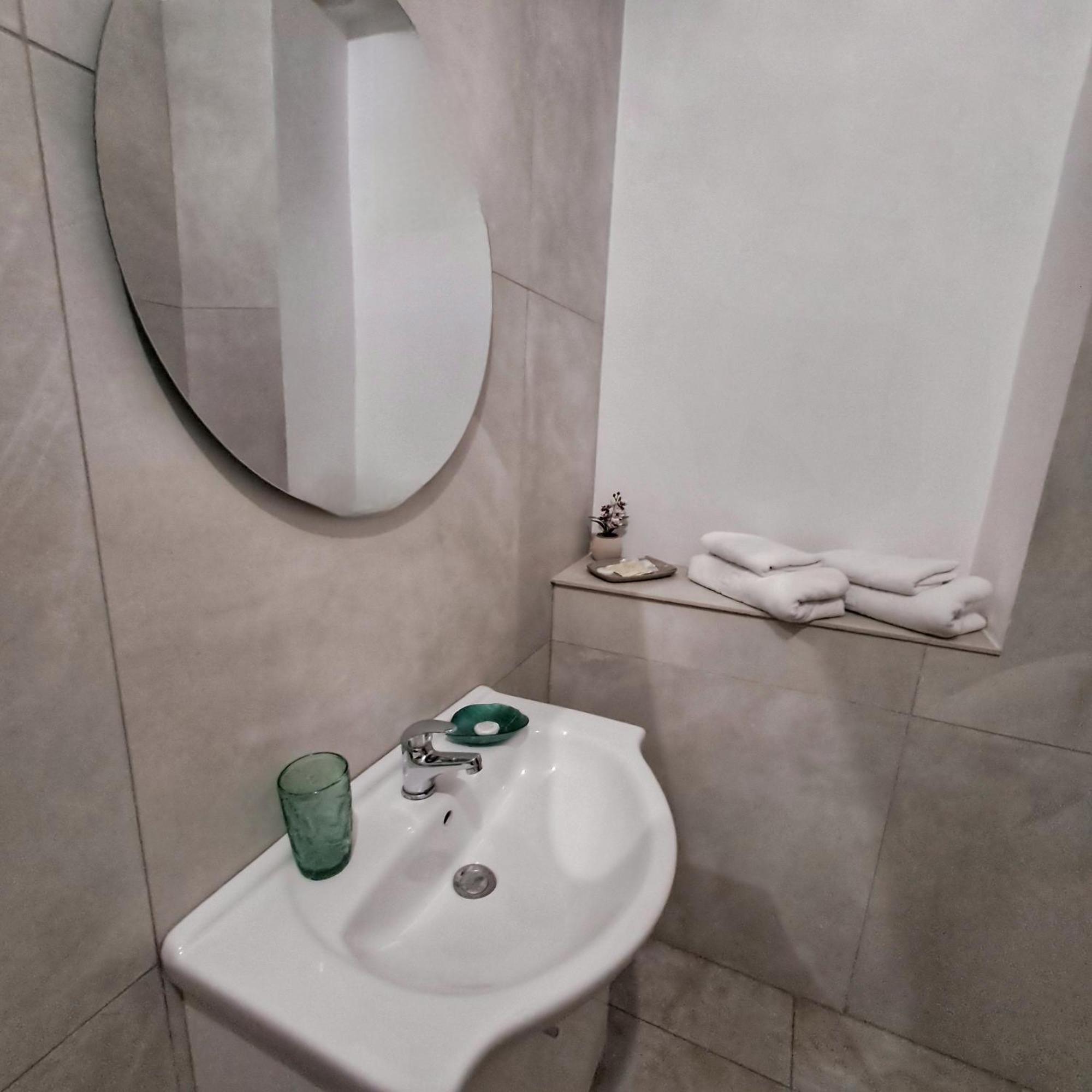 Vily Luxury Rooms Focşani Exteriér fotografie