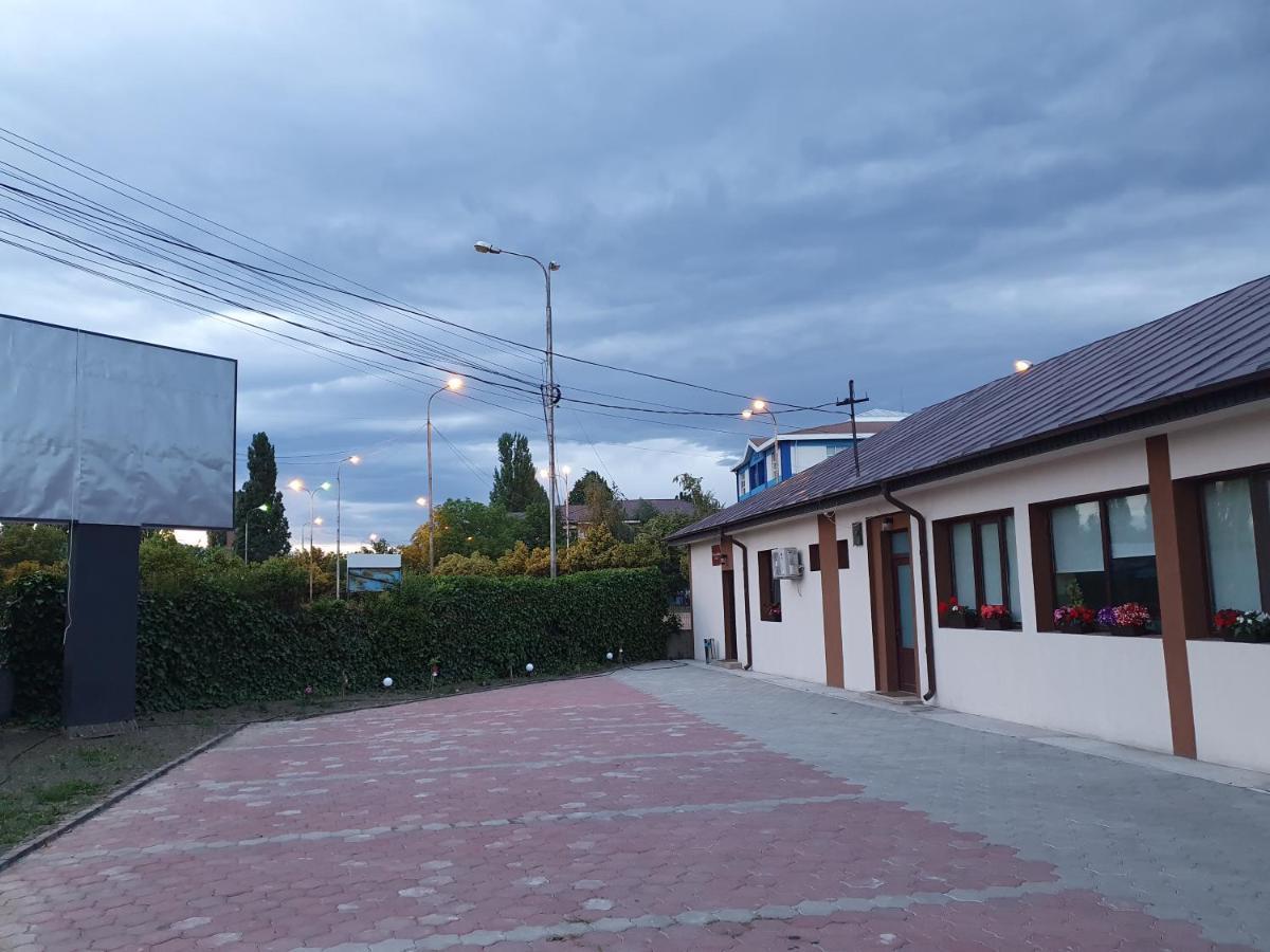 Vily Luxury Rooms Focşani Exteriér fotografie